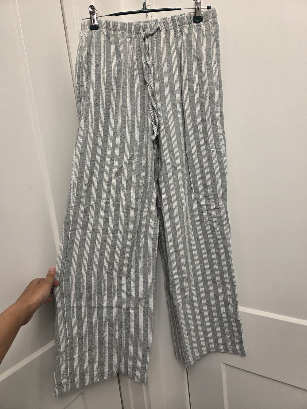 Women's Light Green & White Linen Pants